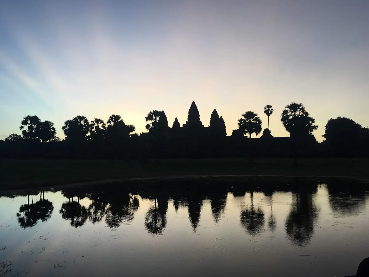 Angkor Wat at dawn with its reflection