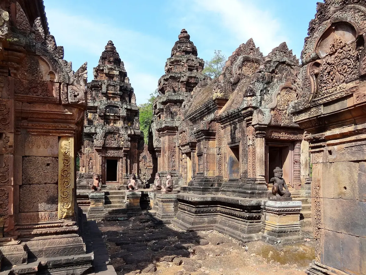 Feine Reliefs in Banteay Srei