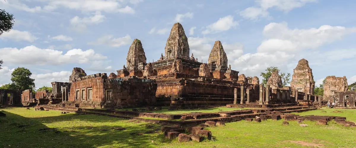The brick towers of Pre Rup